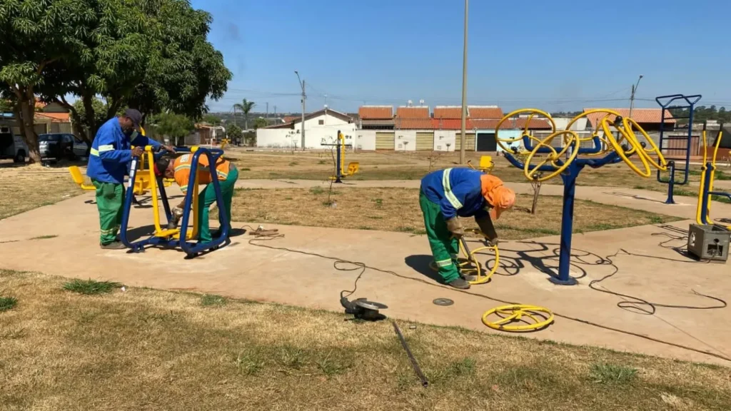 Por conta da quantidade elevada de espaços públicos, a manutenção se torna um desafio para a Comurg | Foto: Luciano Magalhães/Comurg