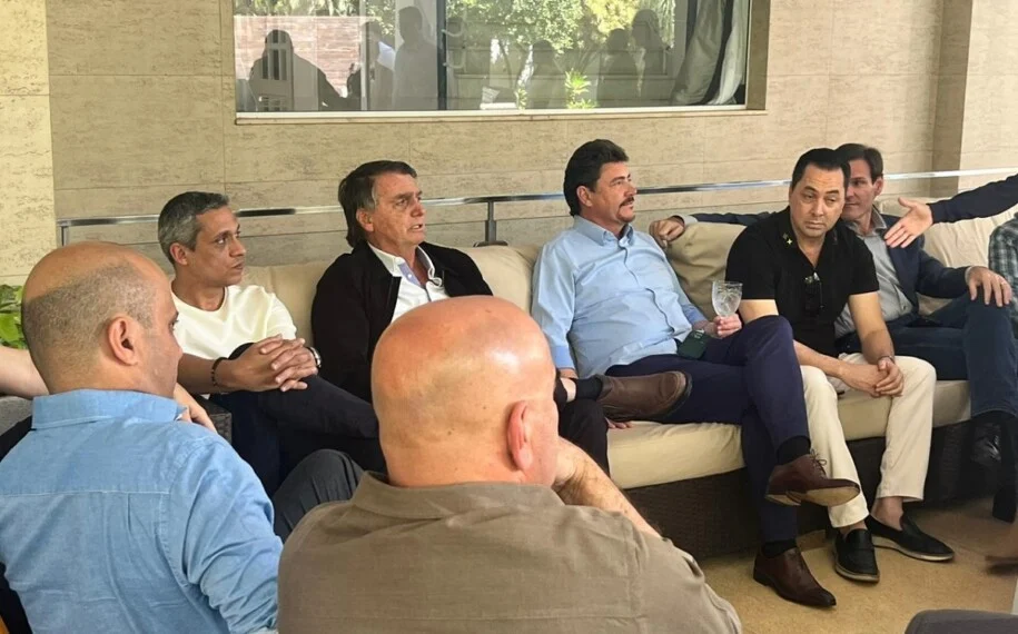 Bolsonaro foi a casa do senador Wilder Morais (PL) para um almoço. | Foto: Divulgação/Ascom