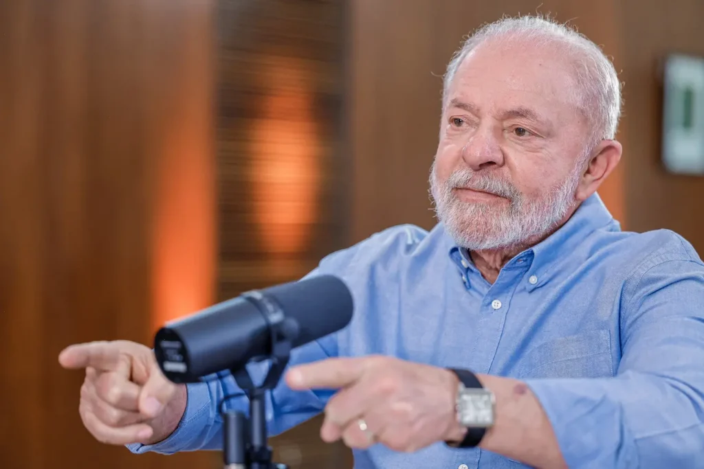 O presidente disse que "as pessoas já estão preocupadas" e que deve escolher "no momento certo" o novo procurador-geral. | Foto: Planalto