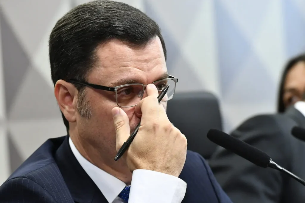 Comissão Parlamentar Mista de Inquérito dos Atos de 8 de Janeiro de 2023 (CPMI - 8 de Janeiro) realiza reunião para ouvir depoimento do ex-secretário de Segurança Pública do Distrito Federal e ex-ministro da Justiça no governo do ex-presidente Jair Bolsonaro. 

À mesa, ex-secretário de Segurança Pública do Distrito Federal e ex-ministro da Justiça no governo do ex-presidente Jair Bolsonaro, Anderson Torres.

Foto: Geraldo Magela/Agência Senado