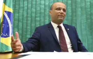 Ex-deputado federal, Vitor Hugo (PL) é cotado para disputar as prefeituras de Goiânia e Anápolis, em 2024 | Foto: Fábio Rodrigues Pozzebom/ABr