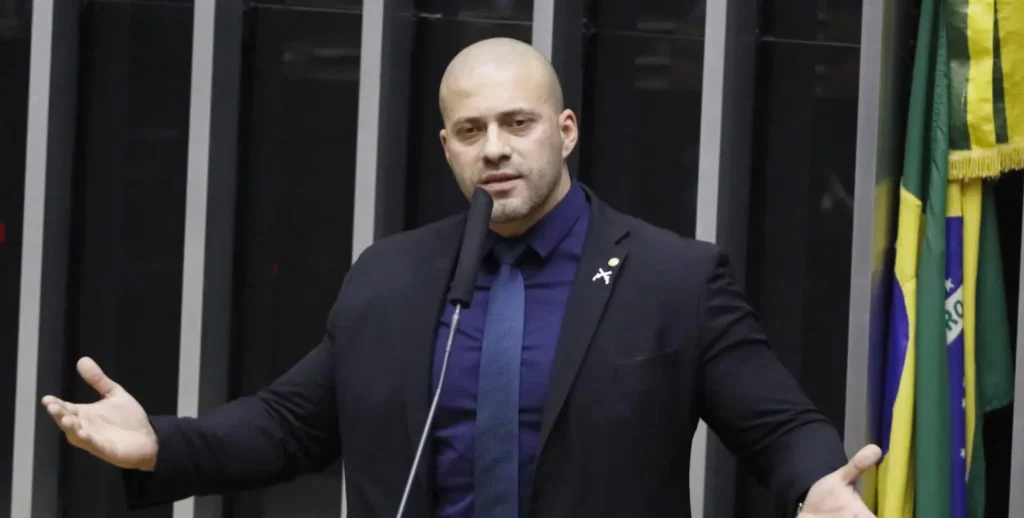 PF prende ex-deputado federal Daniel Silveira, em Petrópolis (RJ)