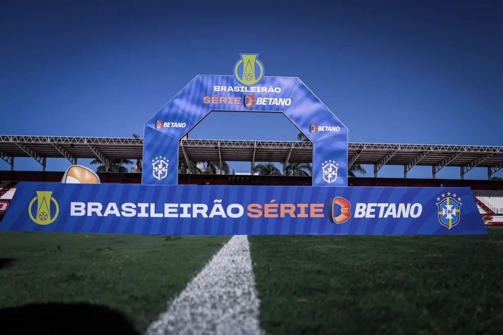 Ambas as equipes não ganhavam uma partida desde julho, mas chutaram a crise na última rodada. (Foto: Ingryd Oliveira/ACG)