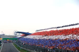 ZANDVOORT, NETHERLANDS - SEPTEMBER 04: Max Verstappen of the Netherlands and Oracle Red Bull Racing fans enjoy the atmosphere during the F1 Grand Prix of The Netherlands at Circuit Zandvoort on September 04, 2022 in Zandvoort, Netherlands. (Photo by Mark Thompson/Getty Images) // Getty Images / Red Bull Content Pool // SI202209040696 // Usage for editorial use only //