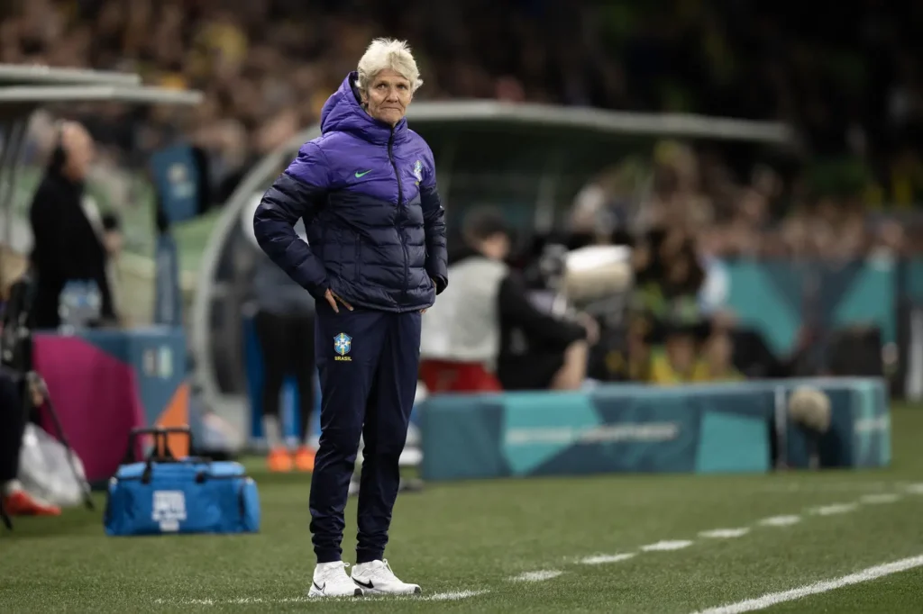 Treinadora sueca deixa o cargo após campanha ruim do Brasil na Copa do Mundo (Foto: Thais Magalhães/CBF)