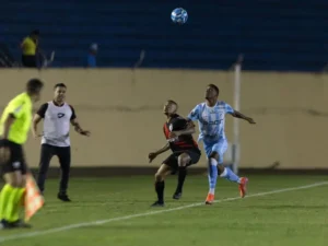 Dragão vence a terceira partida consecutiva na Segundona (Foto: Reginaldo Junior/Londrina EC)