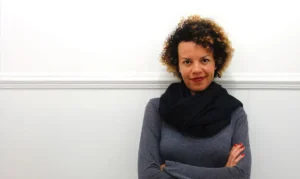 Cecília Olliveira - Co-Fundadora do The Intercept Brasil, Diretora da Abraji e Fundadora e diretora do Fogo Cruzado - Fellow na Shutlleworth Foundation. Foto: LINKEDIN/Cecília Oliveira