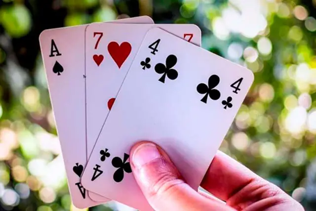 O truco é um esporte da mente, um dos jogos de cartas mais populares na América do Sul. | Foto: Reprodução/Copag