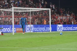 Atlético se recupera no campeonato e mesmo com empate se aproxima da zona de classificação. (Foto: Afonso Cardoso)