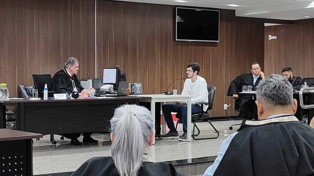Caso Ariane: júri condena acusados do assassinato em 15 e 14 anos