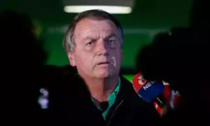 Bolsonaro confessa que enviou mensagem a empresário com ataques ao STF