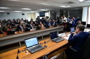 O projeto deve seguir para a Câmara dos Deputados. | Foto: Senado