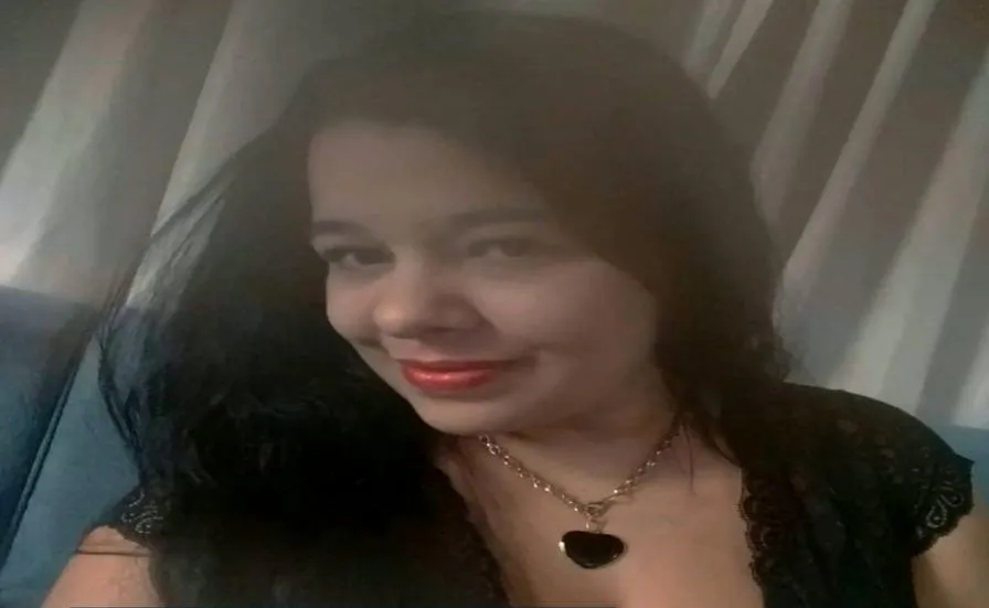 Ex-companheiro é preso suspeito de matar mulher a facadas na frente dos filhos, em Pires do Rio | Foto: Reprodução / Redes Sociais