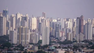 Entenda como as oscilações climáticas, recordes de calor e chuvas repentinas estão impactando o estado | Foto: Leandro Braz/O Hoje