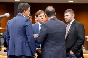 O chefe do Executivo deve se manter afastado de conversas sobre 2024 até as convenções partidárias ou perto disso | Foto: Agência Assembleia de Notícias
