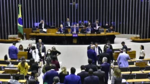 Emenda que poderia beneficiar Gustavo Mendanha é rejeitada. Foto: Divulgação | Agência Câmara