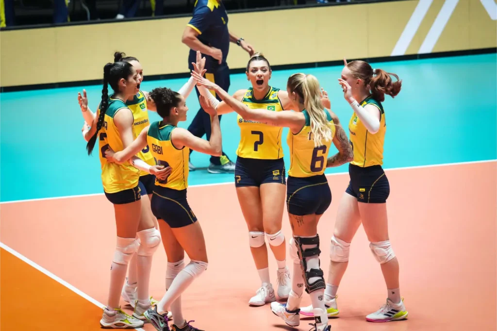 Seleção vence Porto Rico e contabiliza quatro vitórias no Pré-Olímpico (Foto: Divulgação / FIVB)