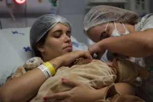 Projetos desenvolvidos e aprimorados pela Secretaria de Estado de Saúde promovem partos naturais sem dor e definem protocolos personalizados de acompanhamento do bebê. | Foto: Divulgação