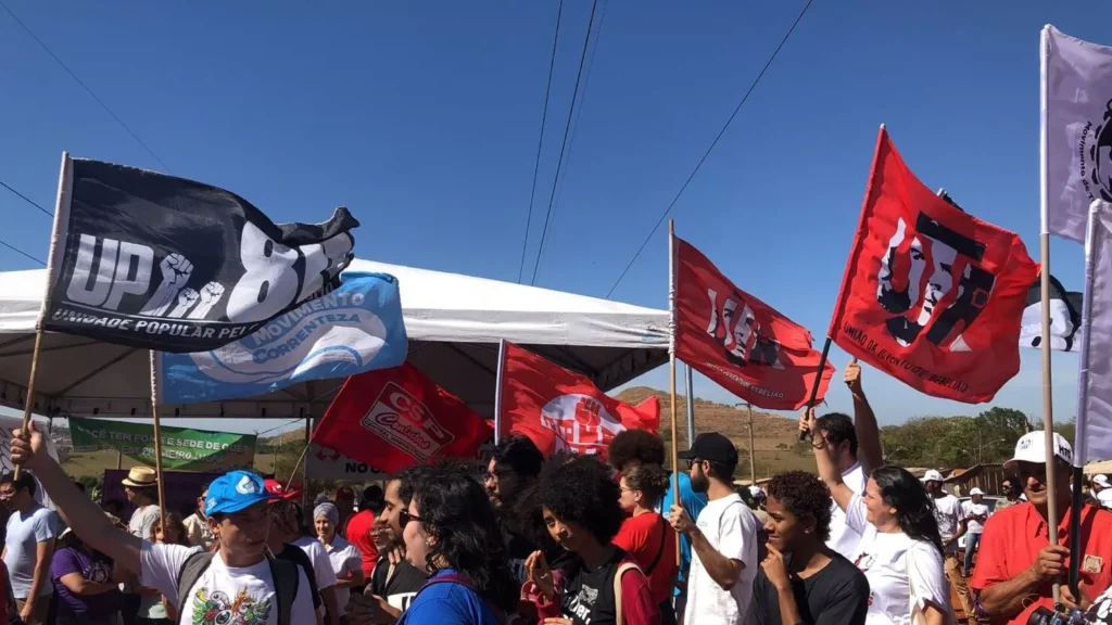 Manifestantes se reuniram no Setor Sollar Ville. | Foto: Bluma (UP-GO)