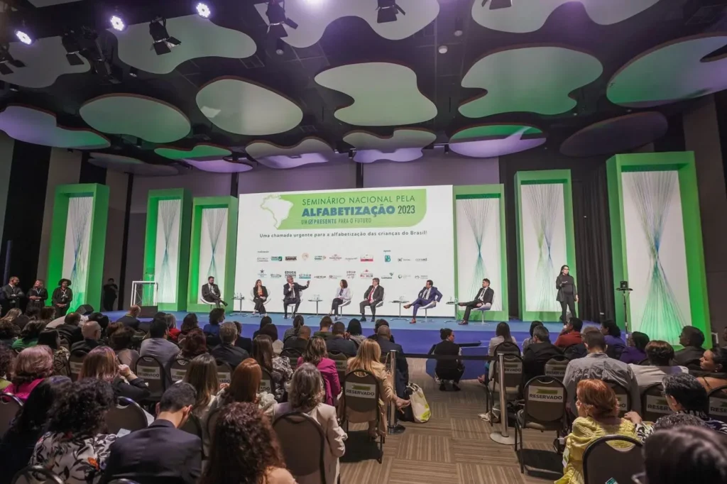 Governador apresentou investimento no Programa AlfaMais. | Foto: Secom
