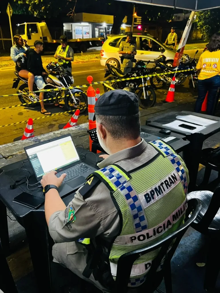 Ano passado, foram 5.941 em operação de fiscalização por recusa ao teste do bafômetro e 2.748 foram autuados após o teste do etilômetro. | Foto: Divulgação / Detran-GO
