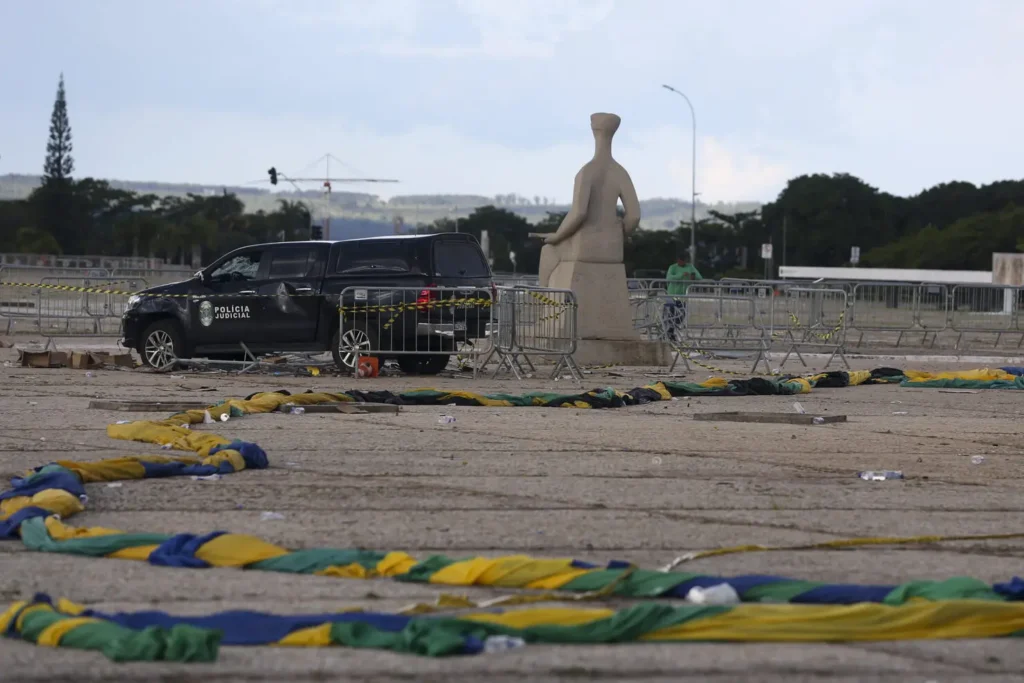 Palácio do Supremo Tribunal Federal destruído, após distúrbios antidemocráticos no ultimo domingo