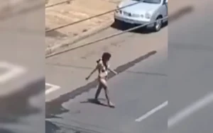 A situação chamou bastante atenção dos moradores da redondeza. | Foto: Reprodução
