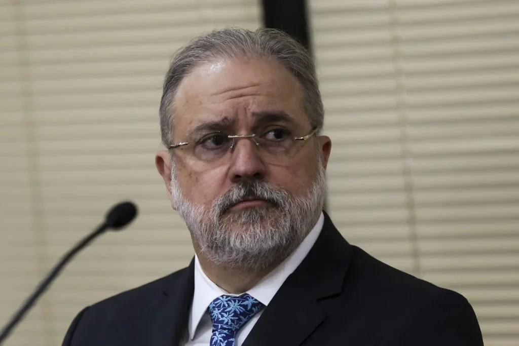O procurador-geral da República, Augusto Aras,participa de reunião para discutir a produção nacional de fertilizantes e seus impactos econômicos, ambientais e sociais.