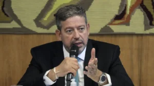 Lira diz que PP e Republicanos estão base de Lula no Congresso