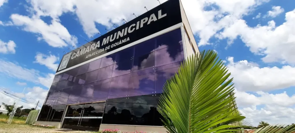 O ex-prefeito, Gustavo Mendanha, por sua vez, considerou existência de “erro processual” | Foto: Câmera Municipal de Aparecida