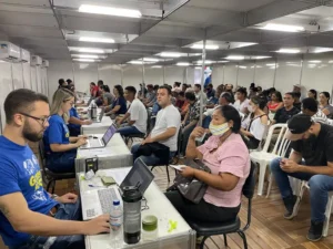 Equipes do governo atendem trabalhadores em busca de vagas de emprego | Foto: Secretaria da Retomada