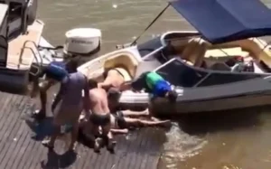 A vítima teria sido atingida pela hélice do motor do veículo | Foto: Reprodução