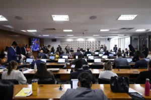Relatora pede indiciamento do ex-presidente Jair Bolsonaro. | Foto: Senado
