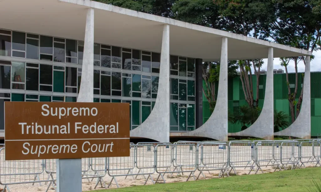 Deputada é denunciada por porte ilegal de arma e constrangimento. | Foto: Agência Brasil