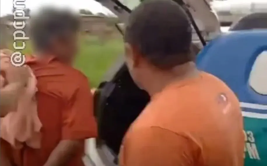 Militares conseguiram chegar ao suspeito através de denúncia feita por pessoas da vizinhança | Foto: Reprodução