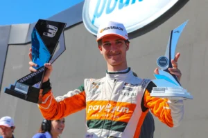 Piloto está na briga pelo título de rookies | Foto: Vanderlei Soares/Hyset