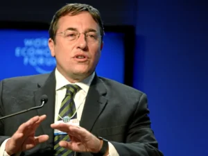 "A desigualdade está crescendo. Isso vai afetar a estabilidade em todos os países e regiões." - Achim Steiner, PNUD. |  Foto: Sebastian Derungs/Fórum Econômico Mundial