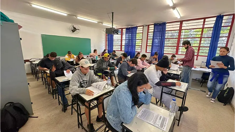 A prova começou às 13h30 e o horário de término é 19h | Foto: José Eugênio de Faria