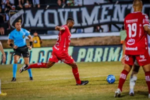 Mesmo com um jogo acirrado, o clube goiano perdeu para o ABC por 3 a 2 e continuará na Série B na temporada de 2024 | Foto: Reprodução/Twitter