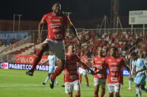 O Vila volta a campo no domingo (19) contra o Ceará, às 18h, no Estádio OBA . (Foto: Afonso Cardoso)