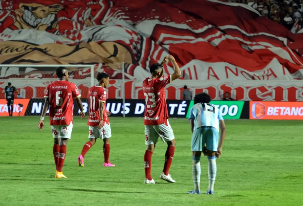 Confronto de logo mais promete OBA cheio. (Foto: Afonso Cardoso)