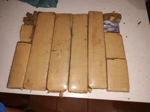 Polícias Penal e Militar prendem homem com 10 kg de maconha, em Trindade