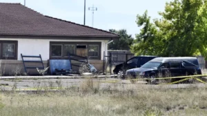 As investigações começaram após vizinhos reclamarem que havia um cheiro ruim vindo do local | Foto: Reprodução