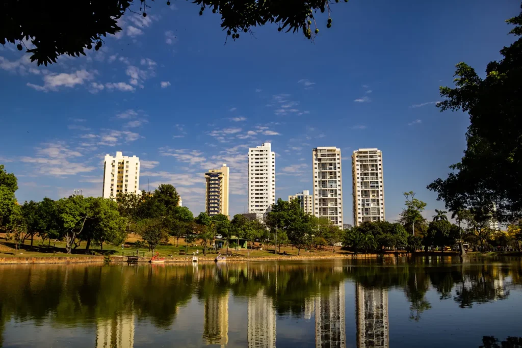 Detail of the Lake Of Roses Park in the city of Goiânia.
