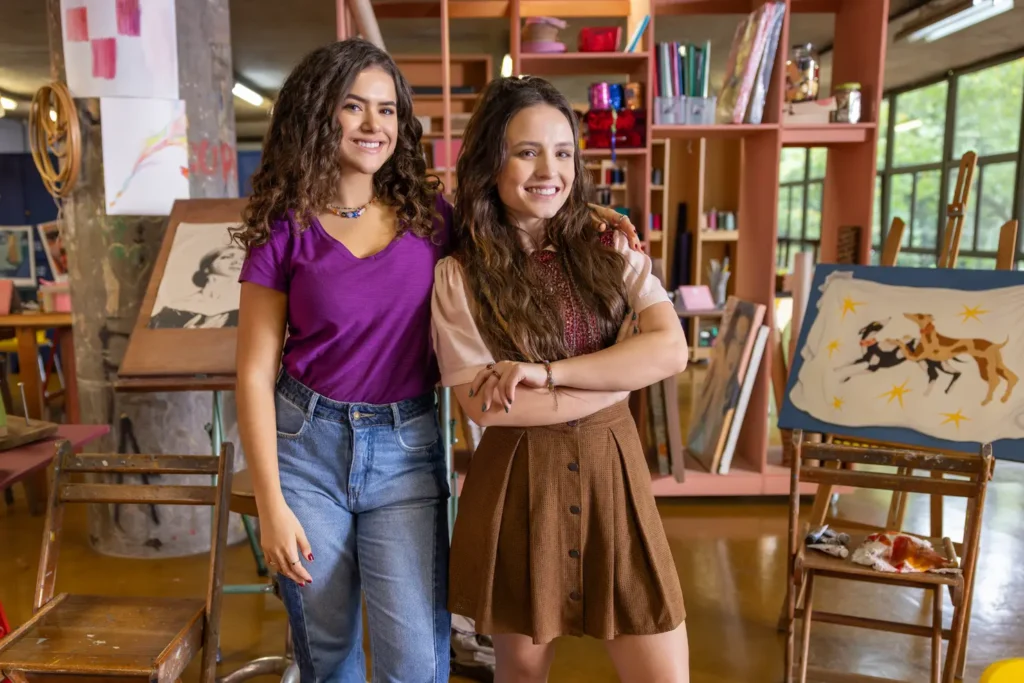 Anita e Filipa: estudantes de Artes Visuais na terceira temporada de De Volta aos 15 | Foto: Divulgação