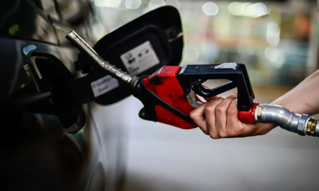 combustível-gasolina-posto