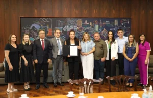 O encontro que selou a parceria foi realizado no Salão Verde do Palácio das Esmeraldas | Foto: Wesley Costa