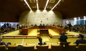 Após décadas de luta da categoria, a lei do piso, de autoria do senador Fabiano Contarato (PT-ES), foi aprovada por unanimidade no Senado e por ampla maioria na Câmara | Foto: Marcelo Camargo/ABr