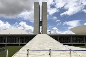 o jornal O Hoje, o senador Jorge Kajuru (PSB), assegurou que o ministro da Fazenda, Fernando Haddad, garantiu que esta é uma “verba separada” | Foto: José Cruz/ABr