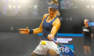 No individual feminino, Bia Haddad conquistou a única vitória brasileira de noite (André Gemmer/CBT)